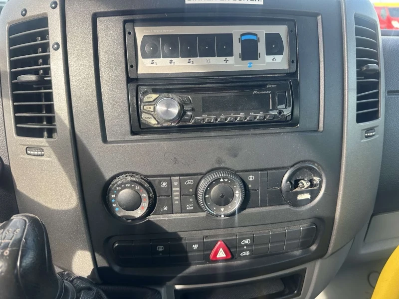 Mercedes-Benz Sprinter 311, снимка 13 - Бусове и автобуси - 52267862