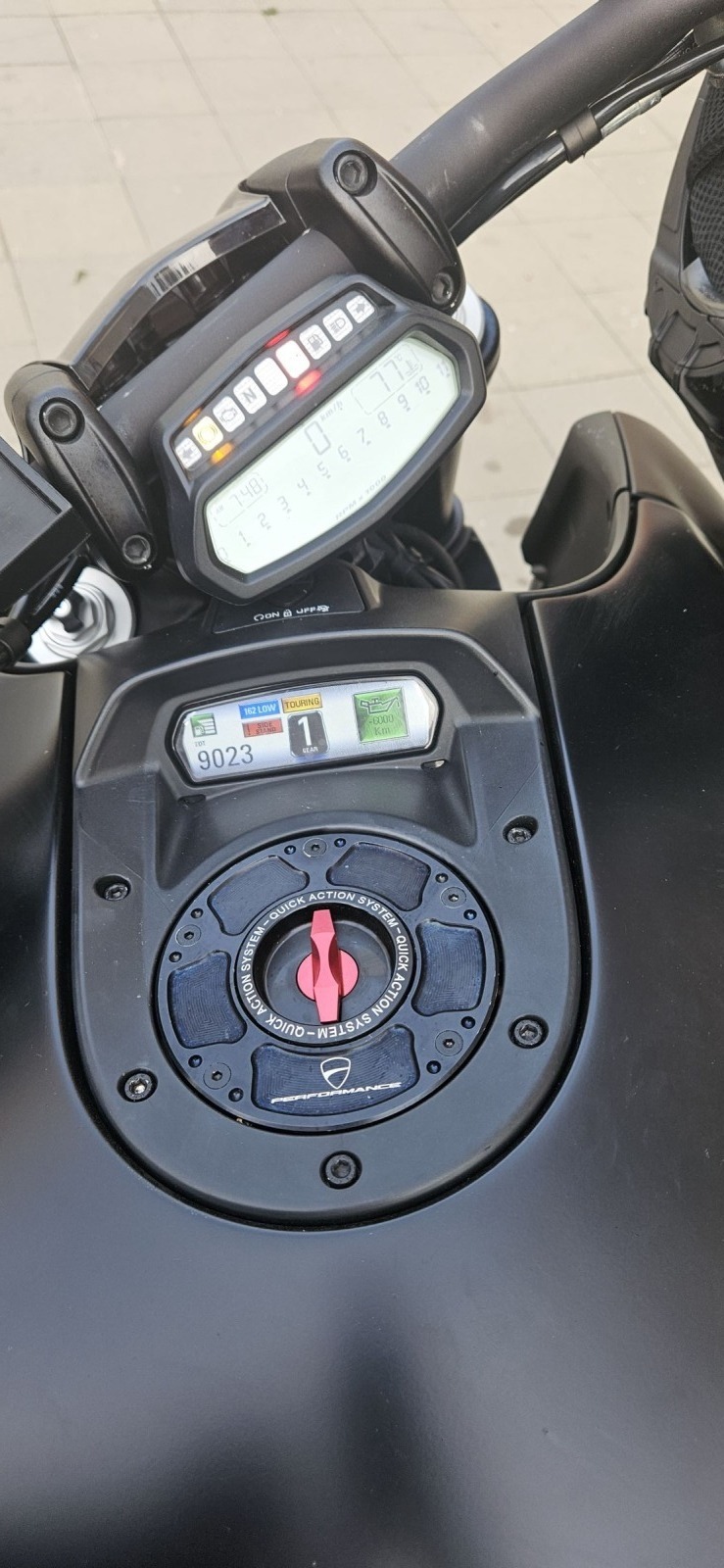 Ducati Diavel, снимка 5 - Мотоциклети и мототехника - 46448045