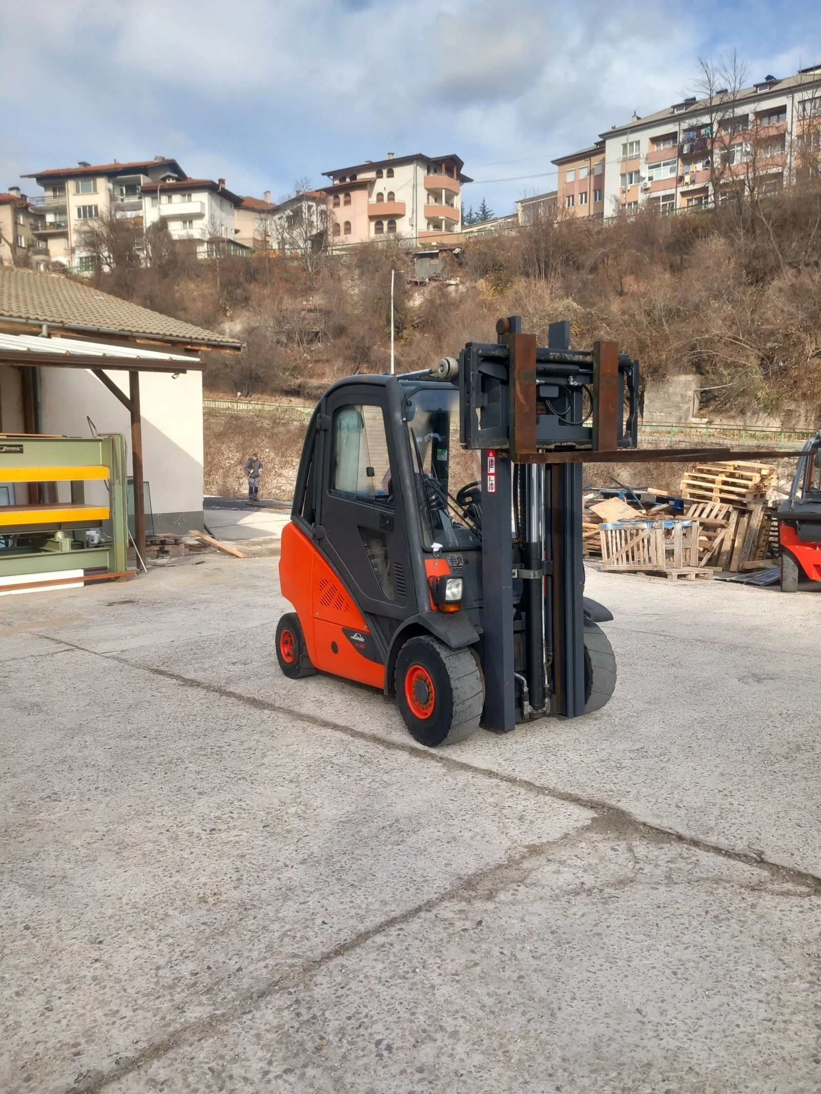  Linde 30..   | Mobile.bg   3