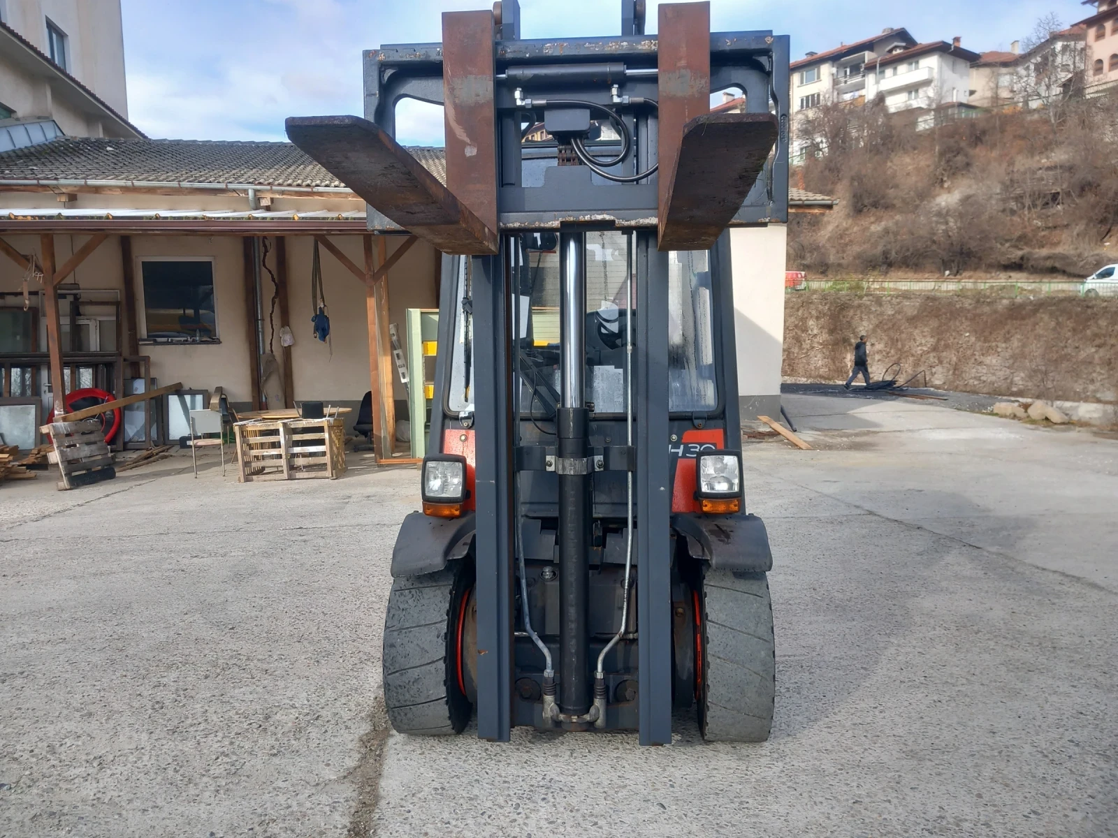  Linde 30..   | Mobile.bg   8