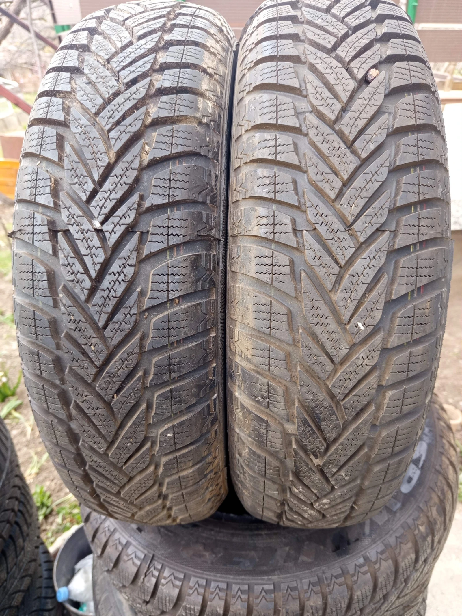 Гуми Зимни 175/80R14, снимка 2 - Гуми и джанти - 53966450