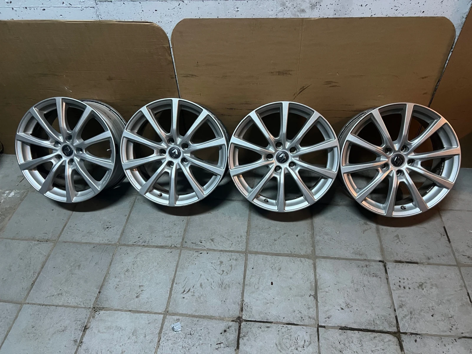 ������ | Mobile.bg � ����������� 4
