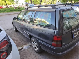 Opel Astra Комби, снимка 2