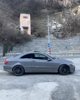 Mercedes-Benz CLK 320, снимка 2