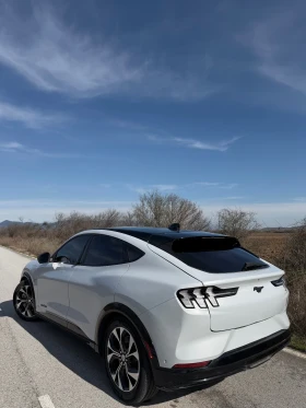 Ford Mustang Mach-E Premium Extended Range 91kWh  AWD 351к.с. 6700км.  - 30500 € / 59652.82 лв. - 39443553 4