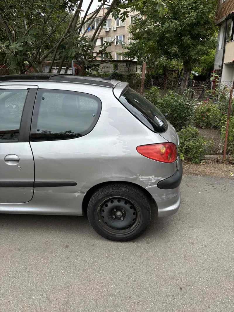 Peugeot 206, снимка 12 - Автомобили и джипове - 47280461