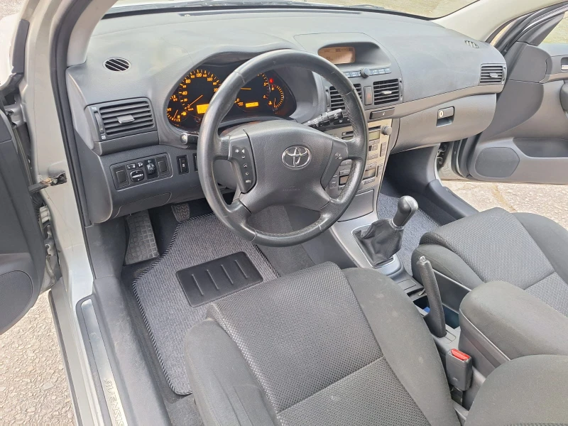 Toyota Avensis 2.0D4D  УНИКАТ!!!, снимка 7 - Автомобили и джипове - 48298729