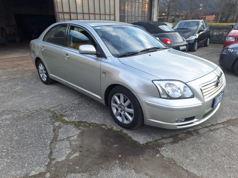 Toyota Avensis 2.0D4D  УНИКАТ!!!, снимка 2 - Автомобили и джипове - 48298729