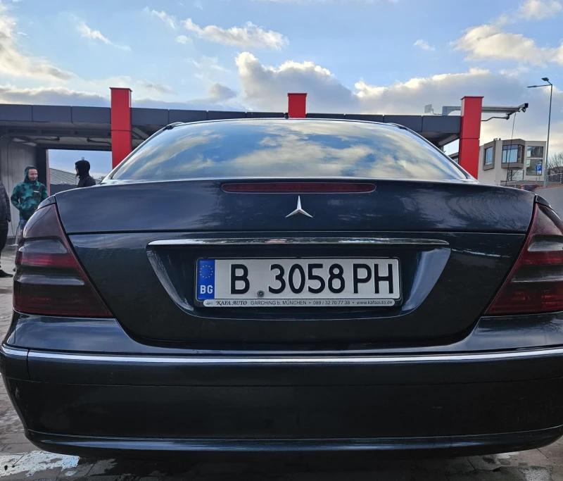 Mercedes-Benz E 220 E200 CDI, снимка 5 - Автомобили и джипове - 49042432