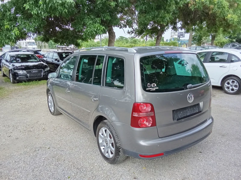 VW Touran 2.0 TDI-BMM-140k.c.- 6 СКОРОСТИ, снимка 3 - Автомобили и джипове - 50619127