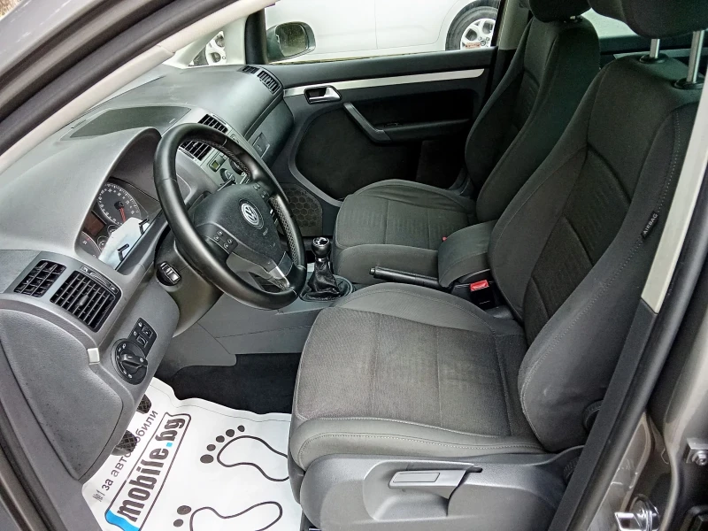 VW Touran 2.0 TDI-BMM-140k.c.- 6 СКОРОСТИ, снимка 11 - Автомобили и джипове - 50619127