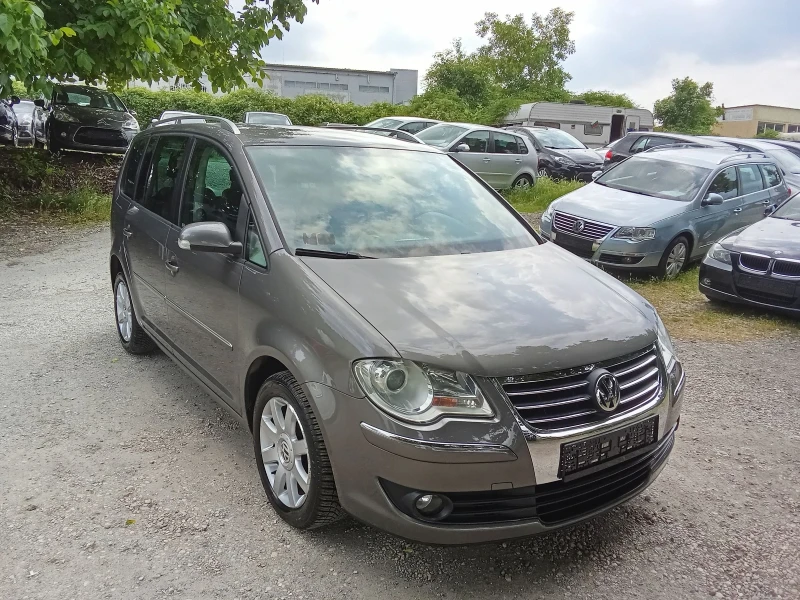 VW Touran 2.0 TDI-BMM-140k.c.- 6 СКОРОСТИ, снимка 6 - Автомобили и джипове - 50619127
