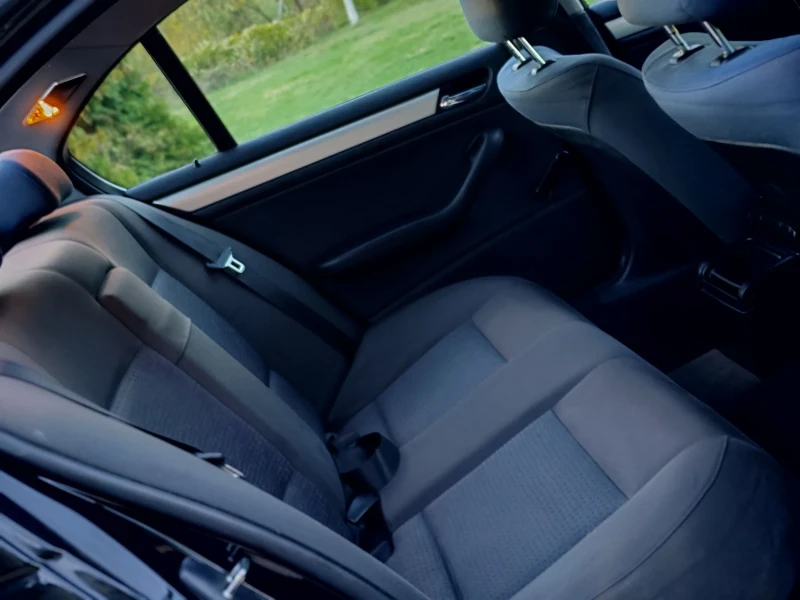 BMW 318 2.0D(116)* FACELIFT* XENON* НОВ ВНОС* , снимка 16 - Автомобили и джипове - 52123025