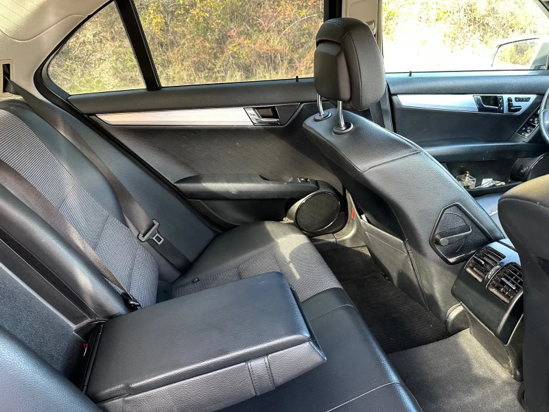 Mercedes-Benz 320, снимка 10 - Автомобили и джипове - 52312530