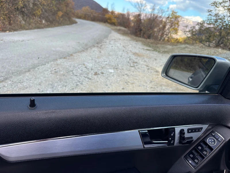 Mercedes-Benz 320, снимка 14 - Автомобили и джипове - 52312530