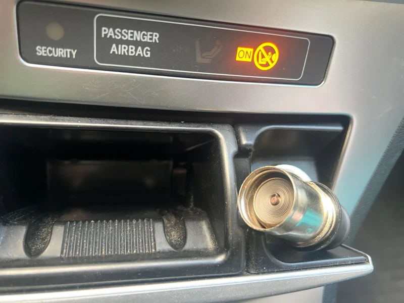 Toyota Avensis, снимка 9 - Автомобили и джипове - 52518067