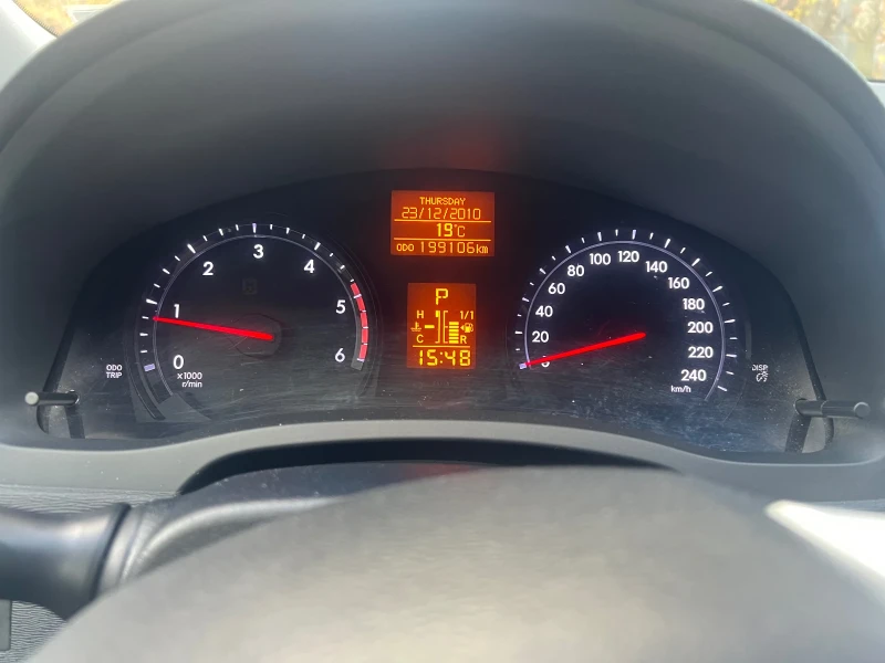 Toyota Avensis, снимка 13 - Автомобили и джипове - 52518067