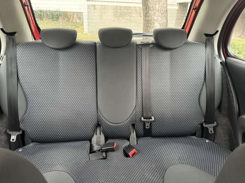 Nissan Micra 1.4 бензин, снимка 10 - Автомобили и джипове - 52802544