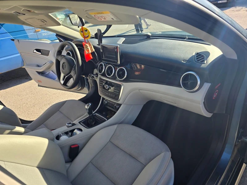 Mercedes-Benz CLA 180  Blue metalic, Face, Navi, Leder, 2keys, 51k Km, снимка 9 - Автомобили и джипове - 52937256