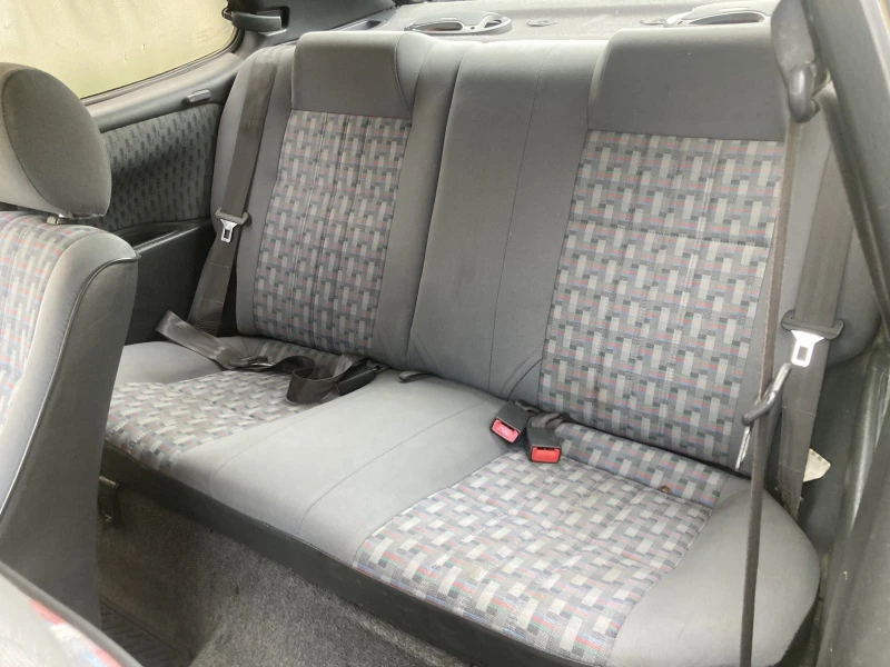 Toyota Corolla 1.3 Бензин , снимка 10 - Автомобили и джипове - 53399797