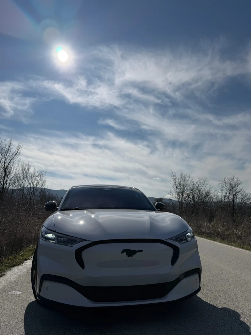 Ford Mustang Mach-E Premium Extended Range 91kWh  AWD 351к.с. 6700км. , снимка 3 - Автомобили и джипове - 53477358