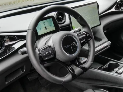 BYD Dolphin DESIGN 60, снимка 3 - Автомобили и джипове - 53188660