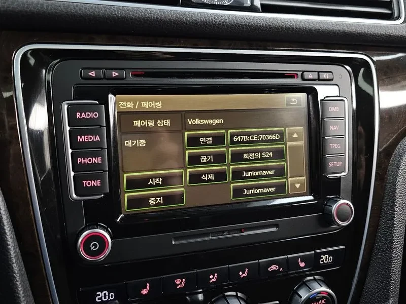 VW Passat 2.0 TDI, снимка 16 - Автомобили и джипове - 54298614