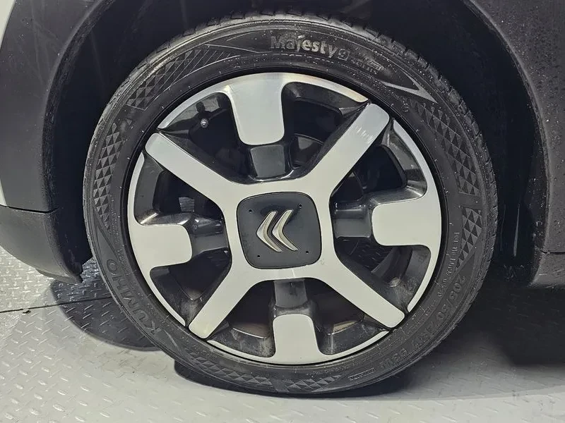 Citroen C4 Cactus, снимка 5 - Автомобили и джипове - 54848912