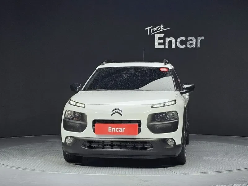 Citroen C4 Cactus, снимка 3 - Автомобили и джипове - 54848912