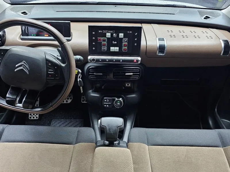 Citroen C4 Cactus, снимка 7 - Автомобили и джипове - 54848912
