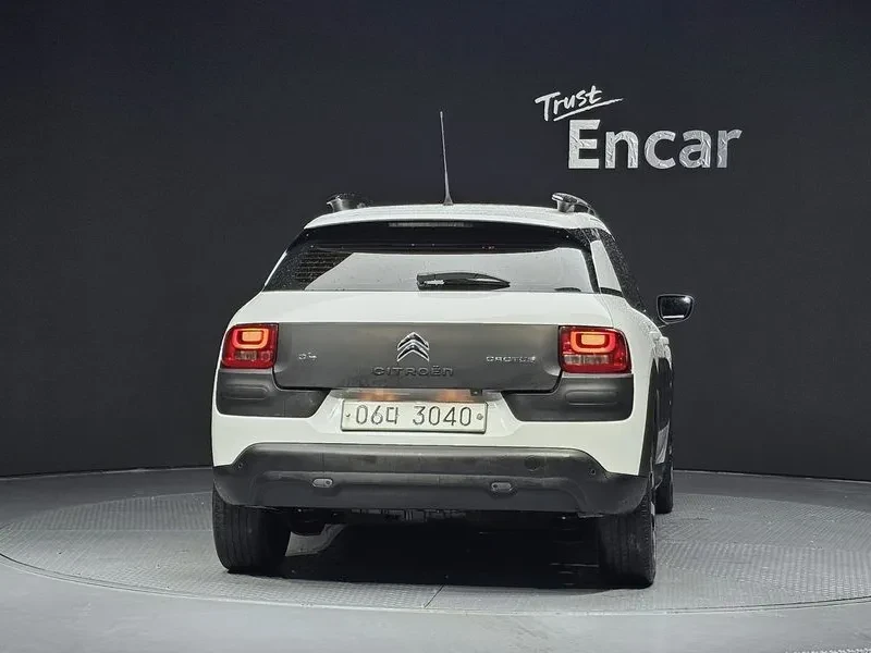 Citroen C4 Cactus, снимка 4 - Автомобили и джипове - 54848912