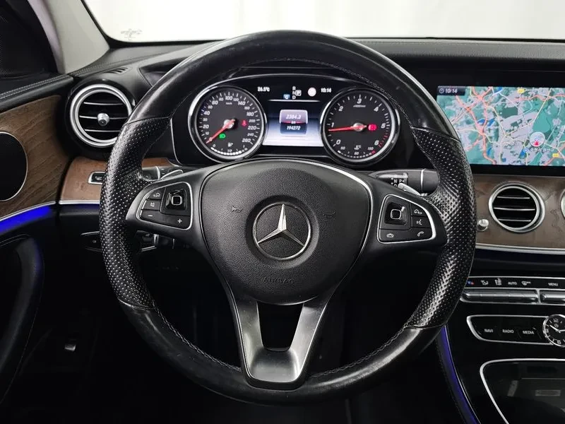 Mercedes-Benz E 220 D 4MATIC EXCLUSIVE, снимка 13 - Автомобили и джипове - 55008058