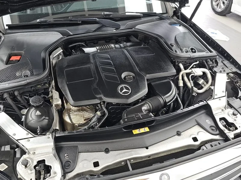 Mercedes-Benz E 220 D 4MATIC EXCLUSIVE, снимка 6 - Автомобили и джипове - 55008058