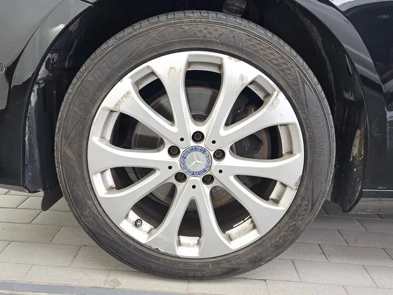 Mercedes-Benz E 220 D 4MATIC EXCLUSIVE, снимка 5 - Автомобили и джипове - 55008058