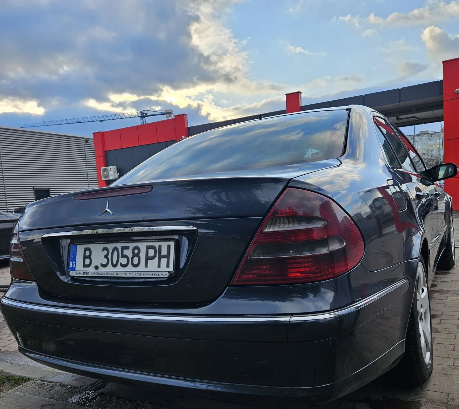 Mercedes-Benz E 220 E200 CDI - изображение 4