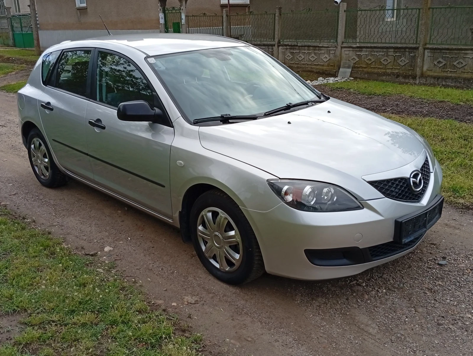 Mazda 3 1.4 i Feislif  - изображение 2