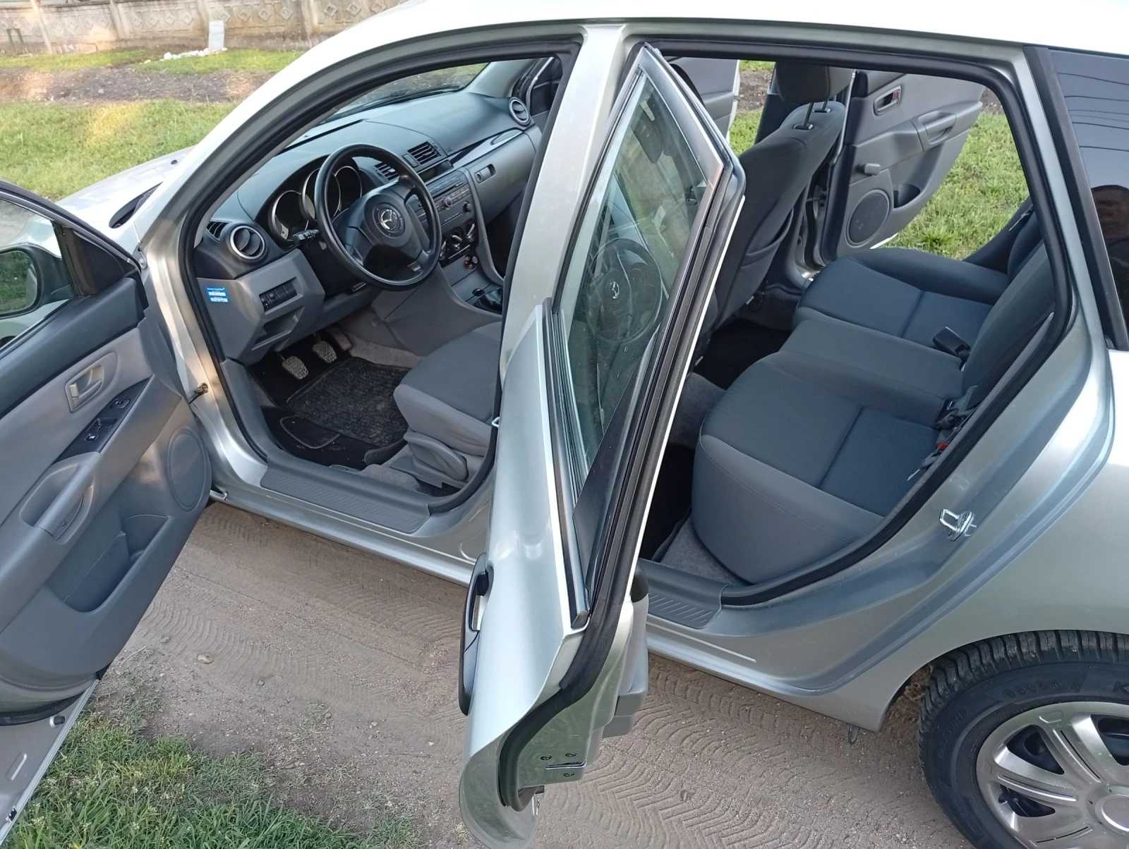 Mazda 3 1.4 i Feislif  - изображение 10