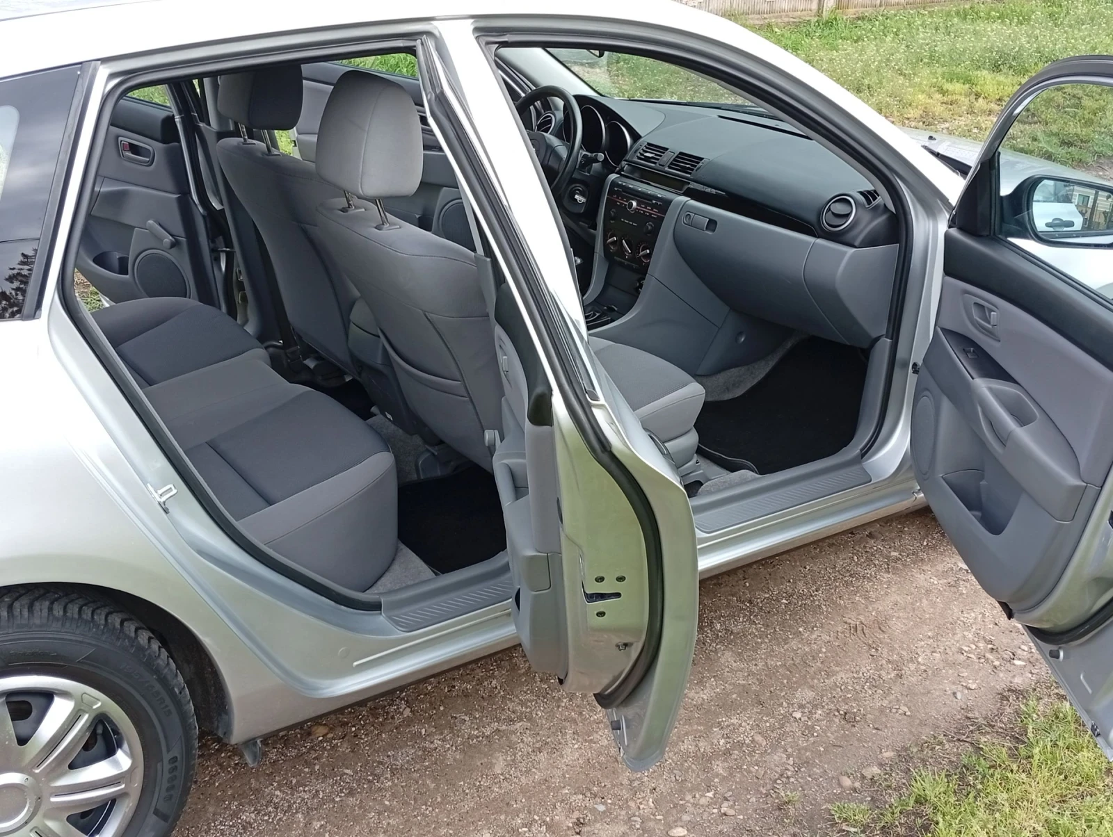 Mazda 3 1.4 i Feislif  - изображение 9