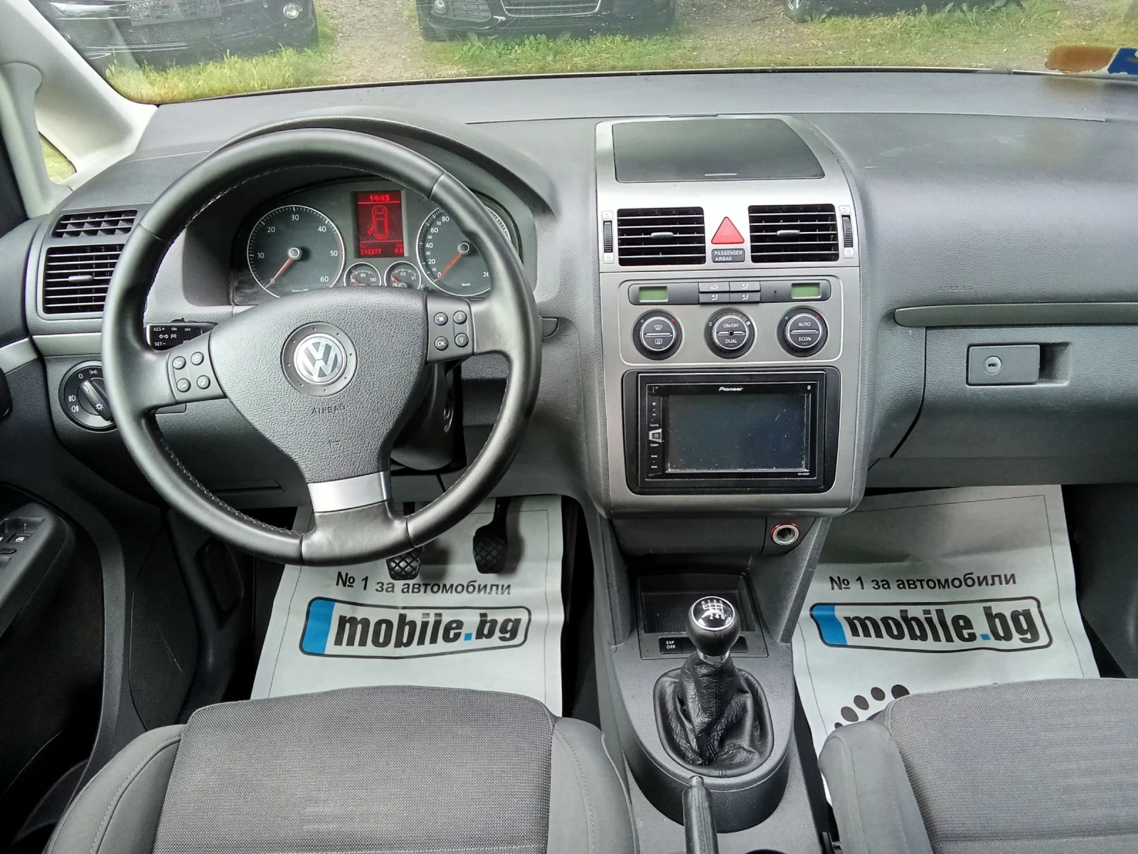 VW Touran 2.0 TDI-BMM-140k.c.- 6 СКОРОСТИ - изображение 9