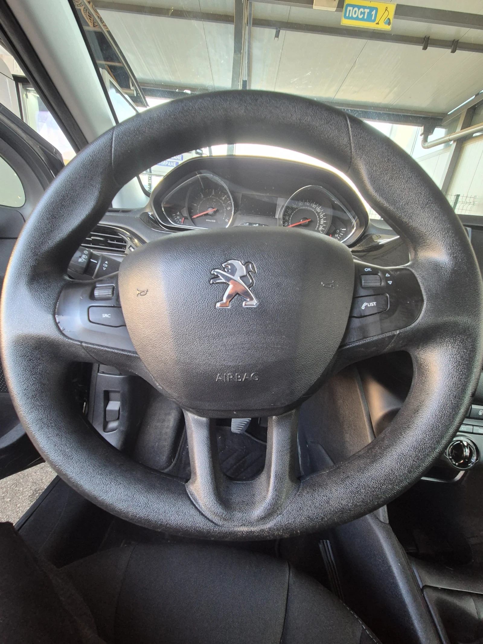 Peugeot 208  - изображение 5