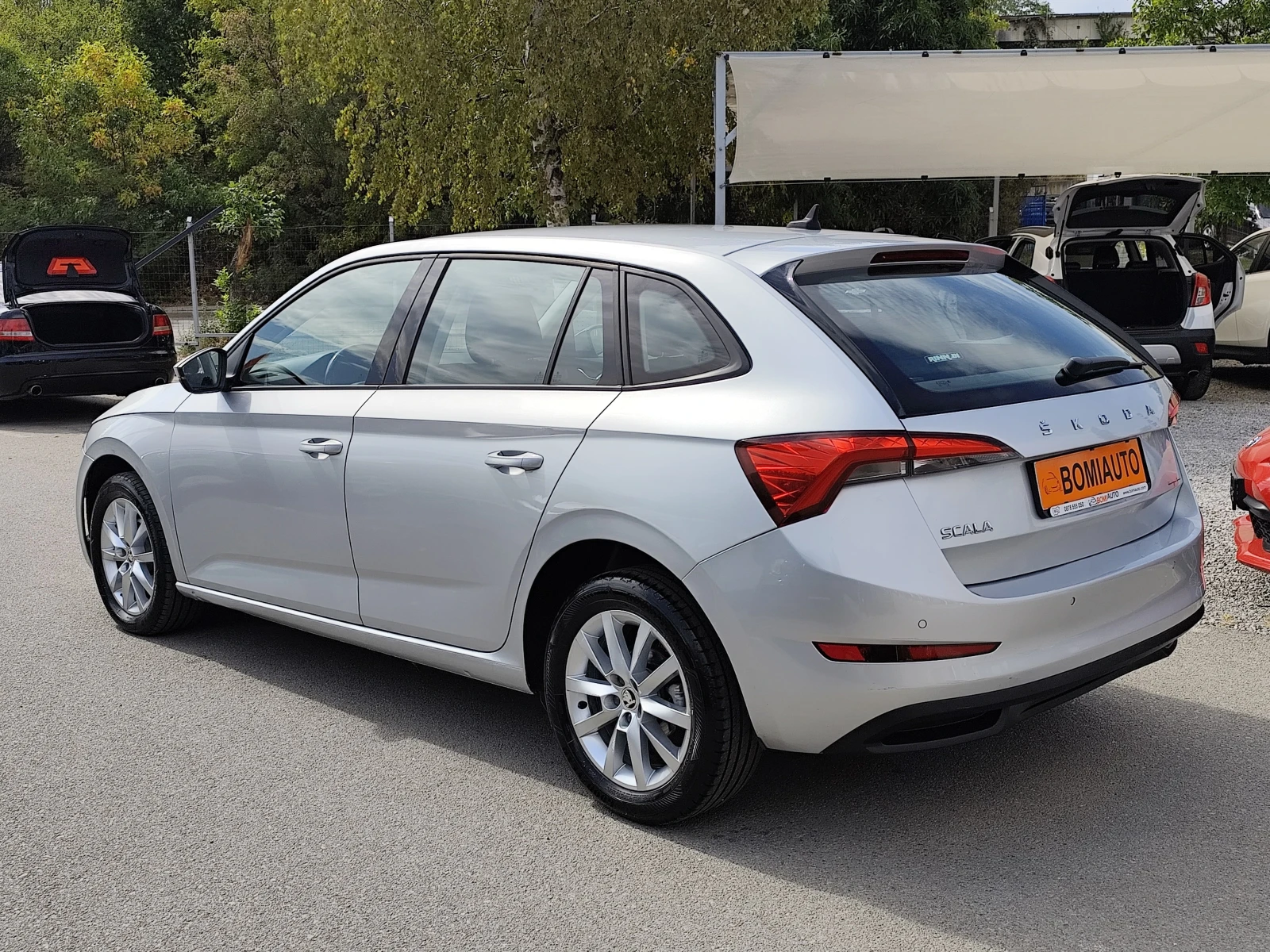 Skoda Scala 1.6TDi* АВТОМАТИК* LED* DISTRONIC*  - изображение 4