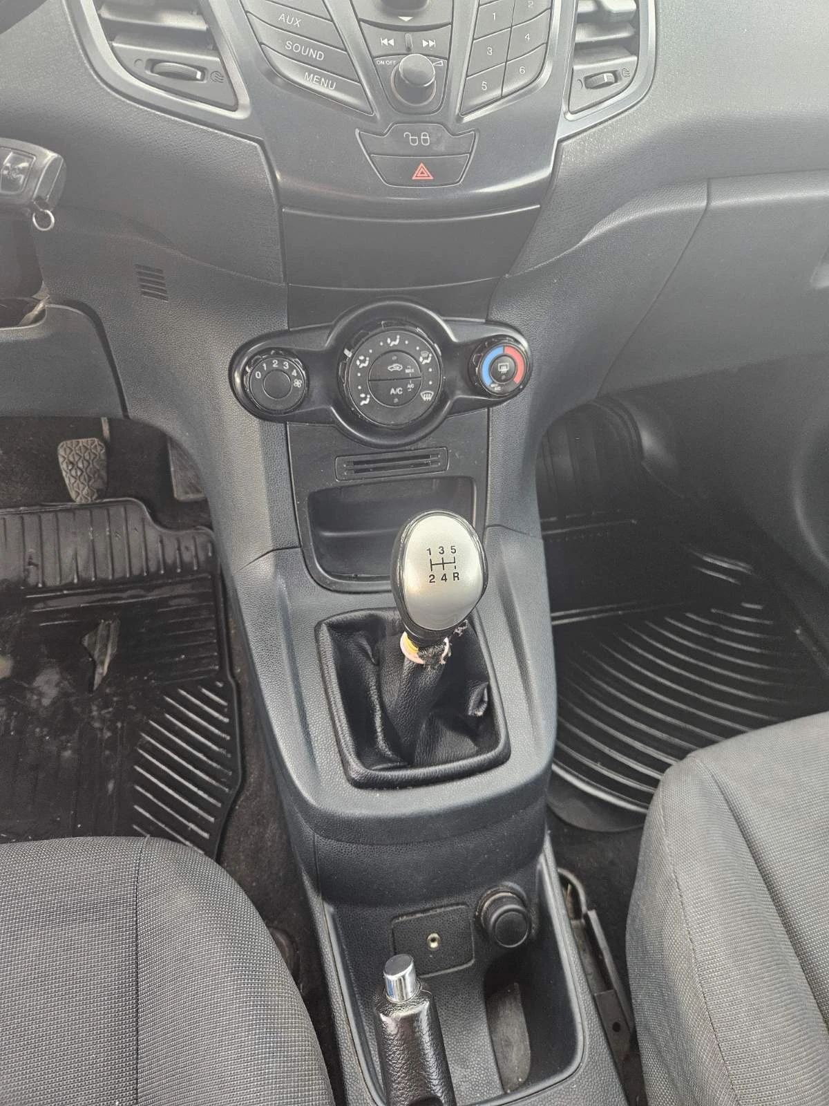 Ford Fiesta  - изображение 8