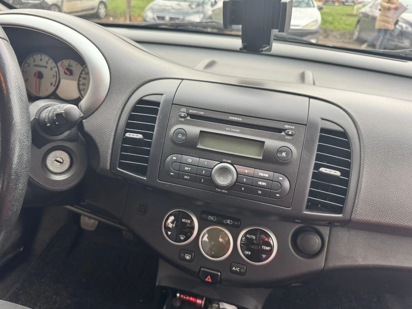 Nissan Micra 1.4 бензин - изображение 9