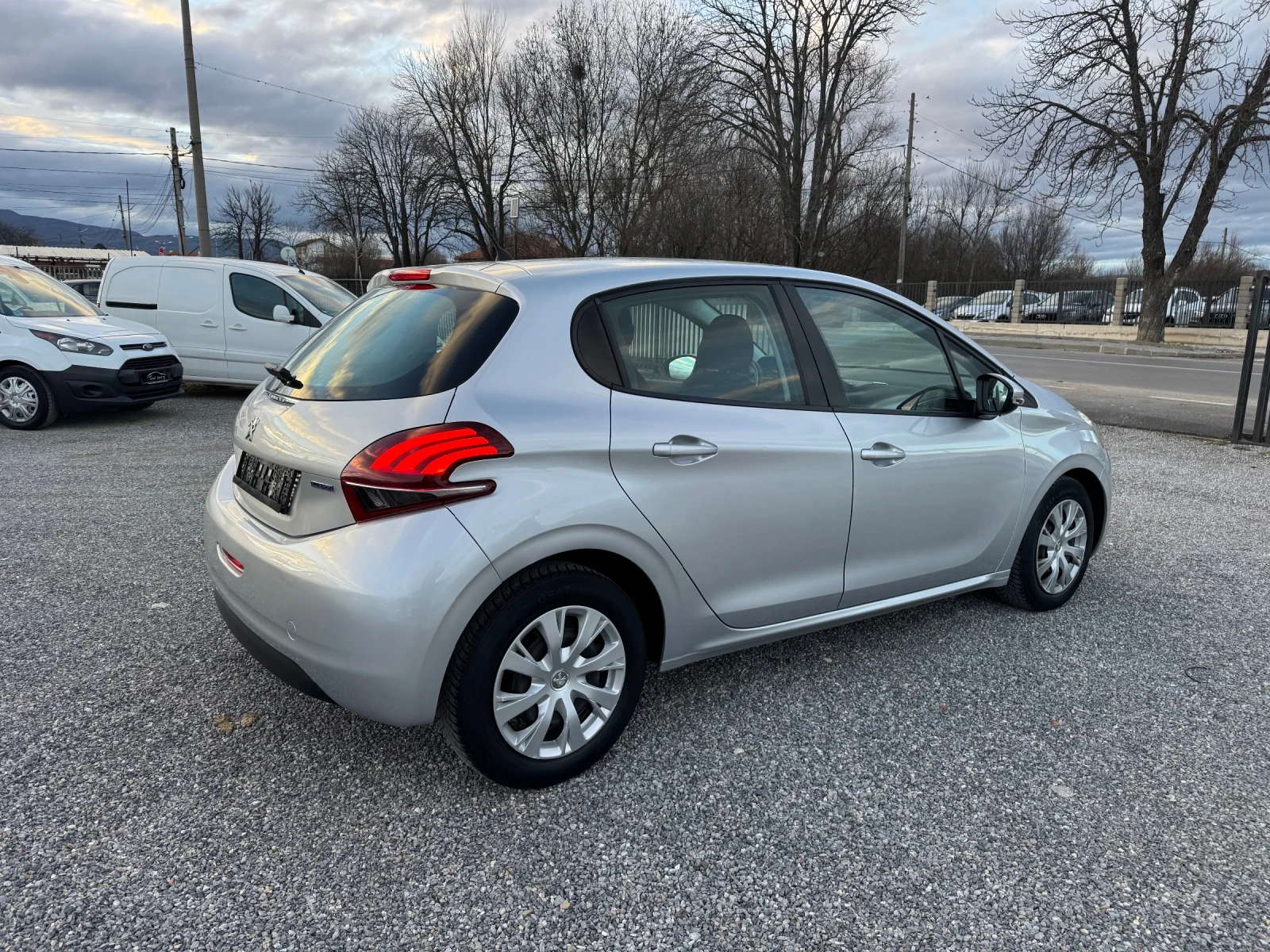 Peugeot 208 1.6HDI KLIMA EURO 6 Italy | Mobile.bg � ����������� 4