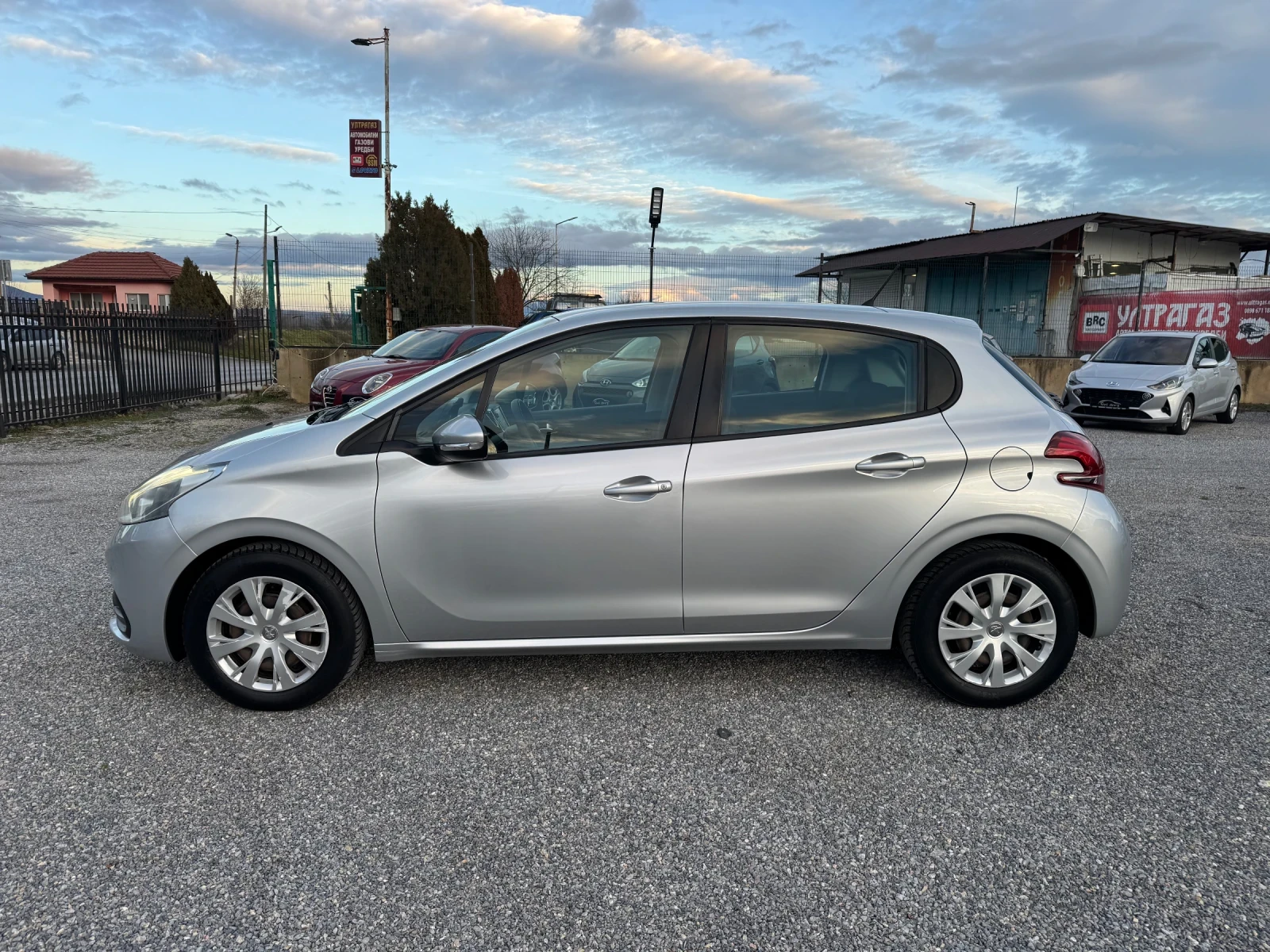 Peugeot 208 1.6HDI KLIMA EURO 6 Italy | Mobile.bg � ����������� 8