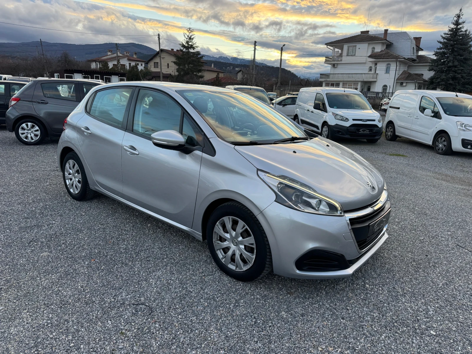 Peugeot 208 1.6HDI KLIMA EURO 6 Italy | Mobile.bg � ����������� 2
