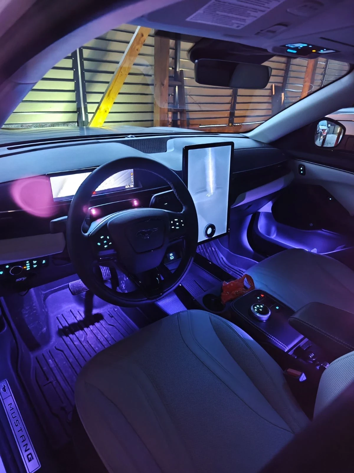 Ford Mustang Mach-E Premium Extended Range 91kWh  AWD 351�.�. 6700��.  | Mobile.bg � ����������� 13