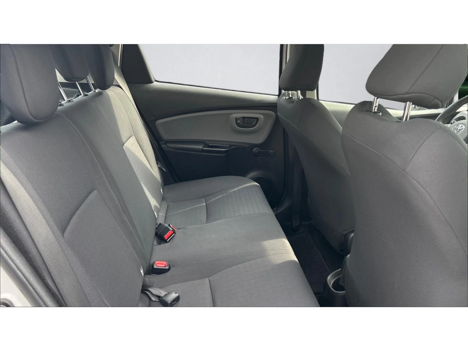 Toyota Yaris Месечна вноска от 201  , снимка 7 - Автомобили и джипове - 53736914