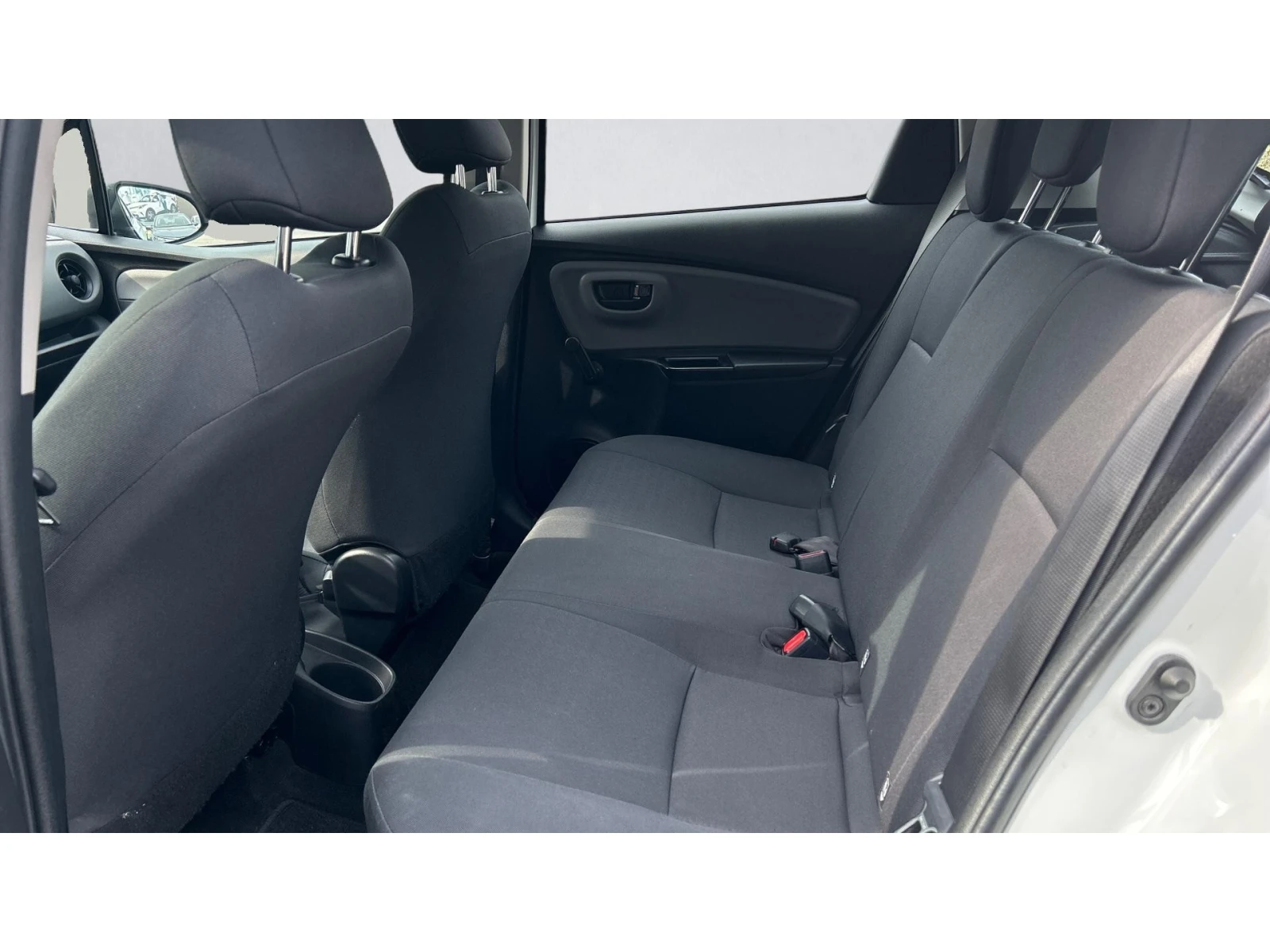 Toyota Yaris Месечна вноска от 201  , снимка 11 - Автомобили и джипове - 53736914