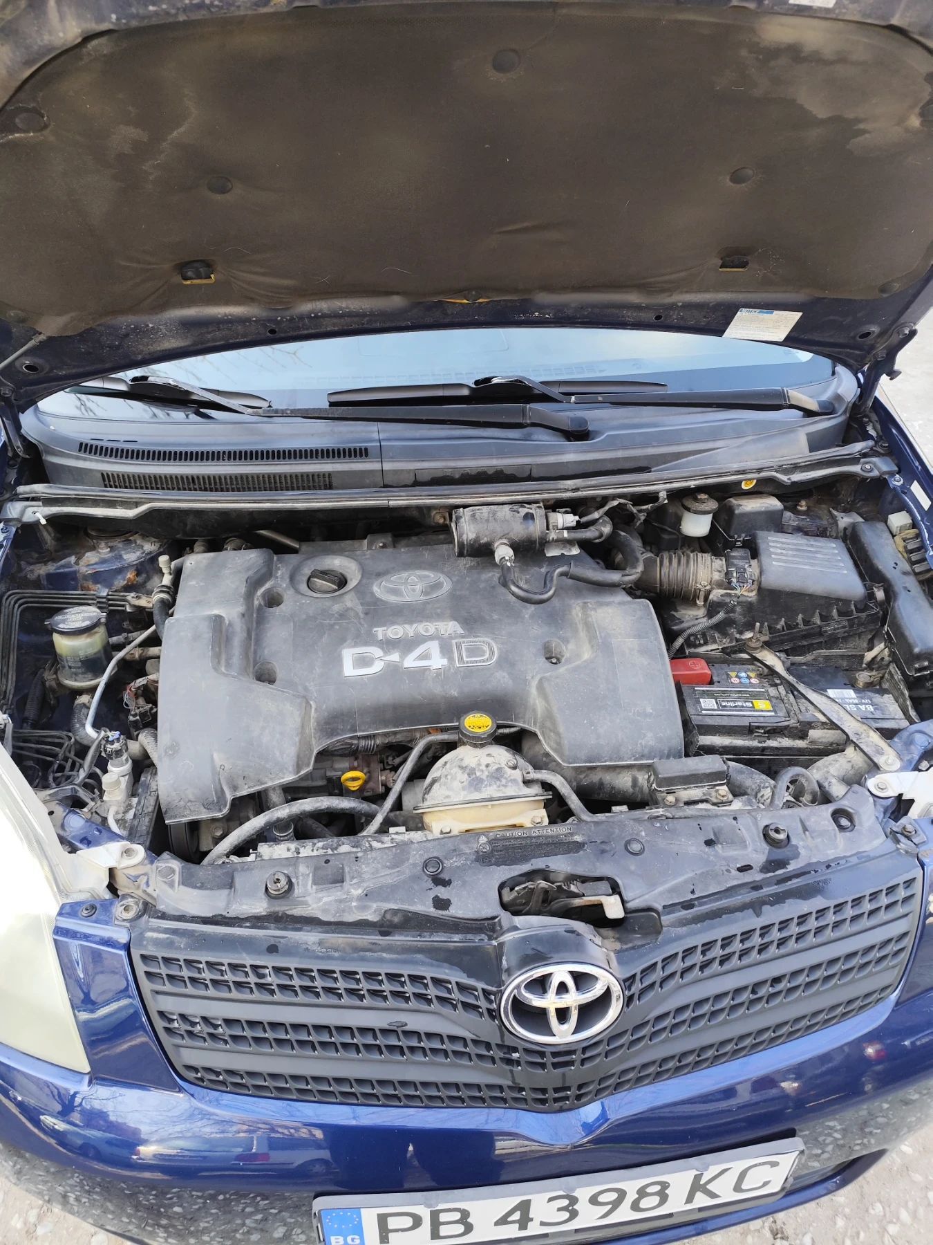 Toyota Corolla verso, снимка 6 - Автомобили и джипове - 53756096